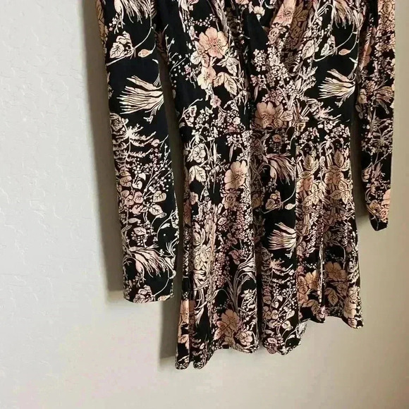 Urban Outfitters Long Sleeve Floral Print Romper‎ Size XS - Picture 9 of 14